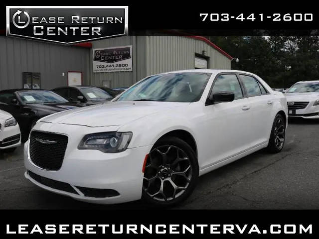 2018 Chrysler 300 Touring RWD photo