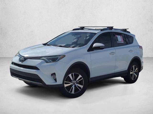 2018 Toyota RAV4 XLE FWD photo