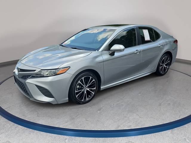 2018 Toyota Camry SE FWD photo