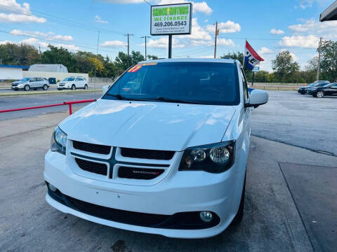 2017 Dodge Grand Caravan GT FWD photo