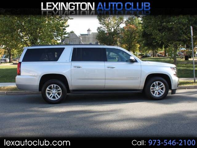 2017 Chevrolet Suburban LT 4WD photo