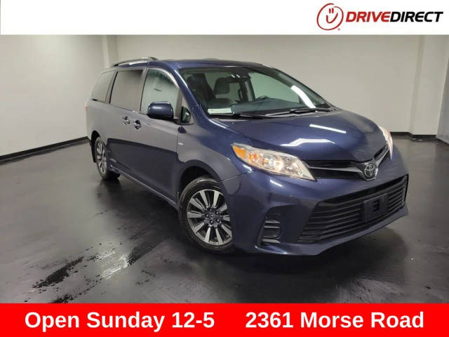 2018 Toyota Sienna LE AWD photo