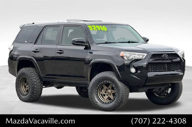 2018 Toyota 4Runner SR5 4WD photo