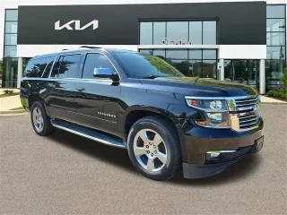 2017 Chevrolet Suburban Premier 4WD photo