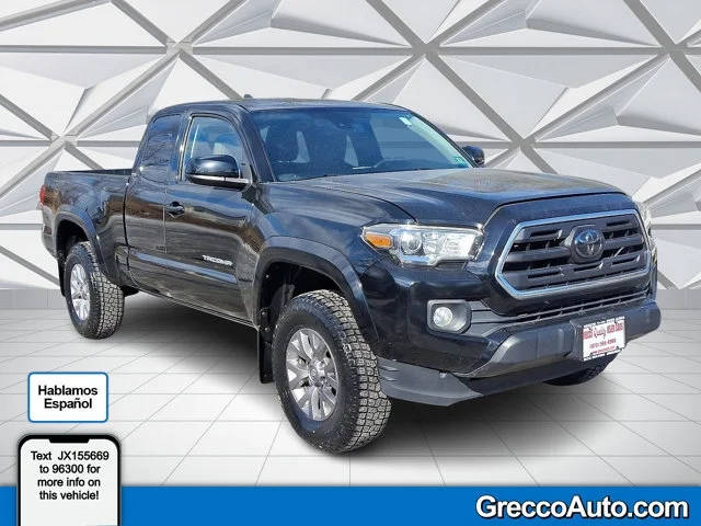 2018 Toyota Tacoma SR5 4WD photo