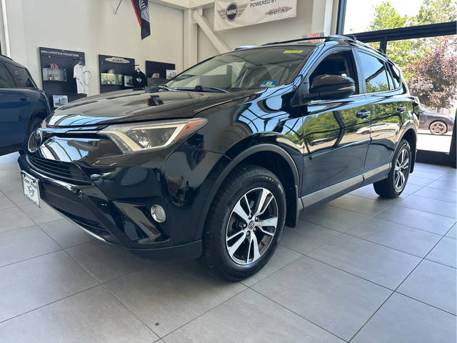 2018 Toyota RAV4 XLE AWD photo