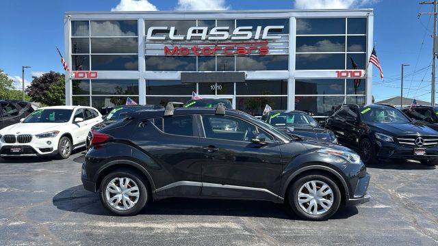 2019 Toyota C-HR LE FWD photo