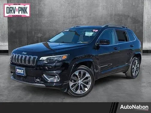 2019 Jeep Cherokee Overland 4WD photo