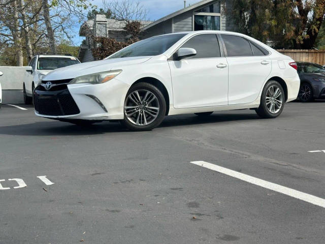 2016 Toyota Camry SE FWD photo