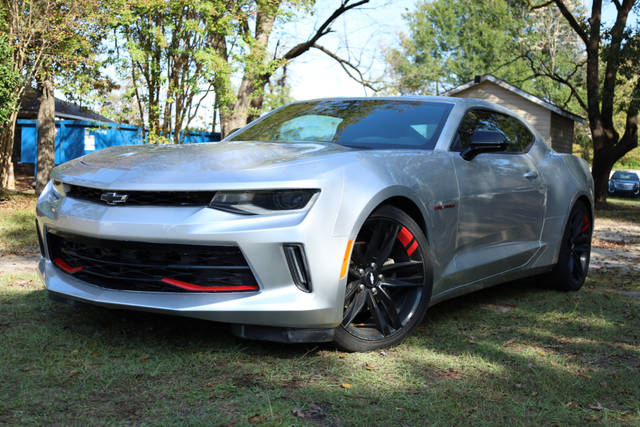 2018 Chevrolet Camaro 1LT RWD photo