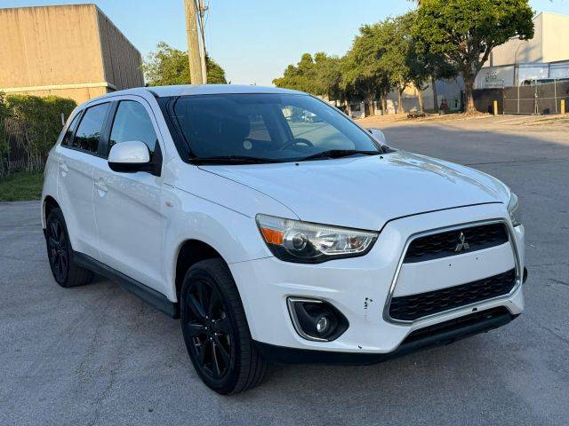 2015 Mitsubishi Outlander Sport ES FWD photo