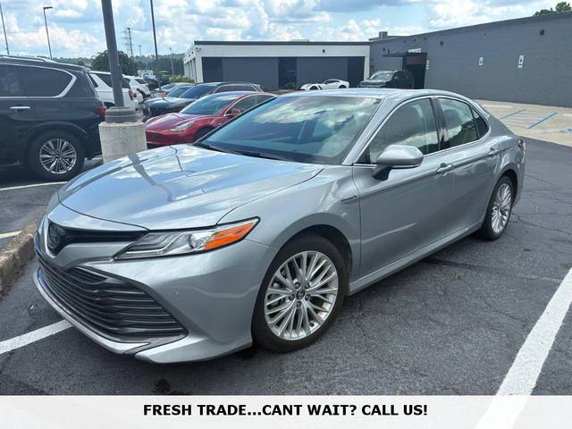 2018 Toyota Camry Hybrid XLE FWD photo