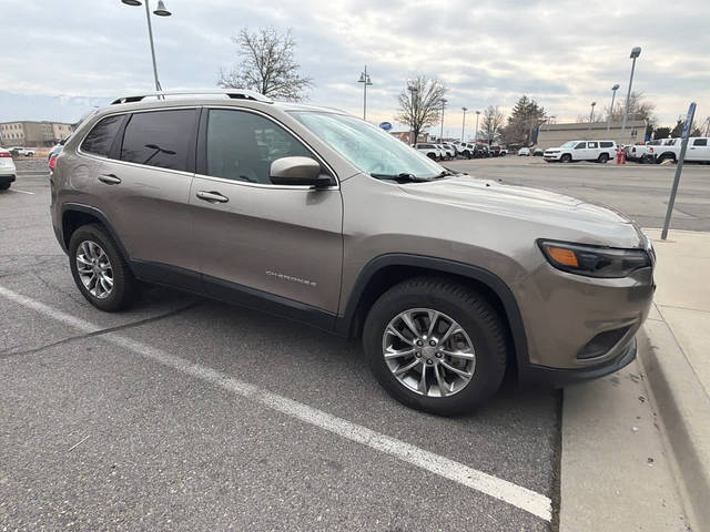 2019 Jeep Cherokee Latitude Plus 4WD photo