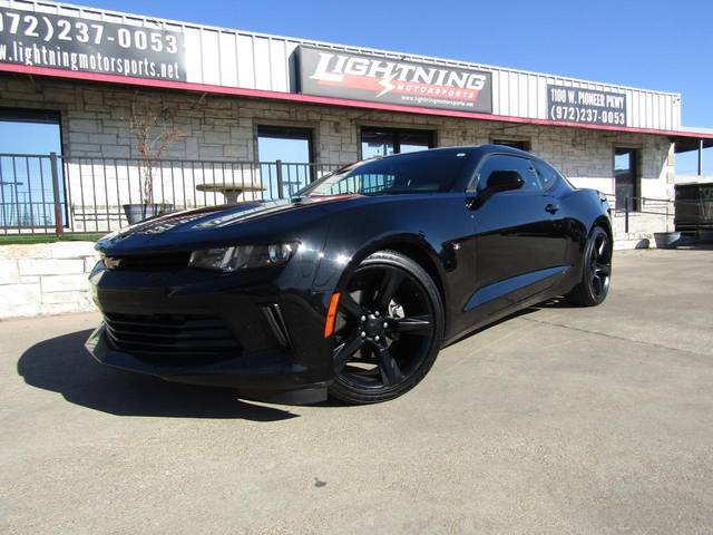 2018 Chevrolet Camaro 2LT RWD photo