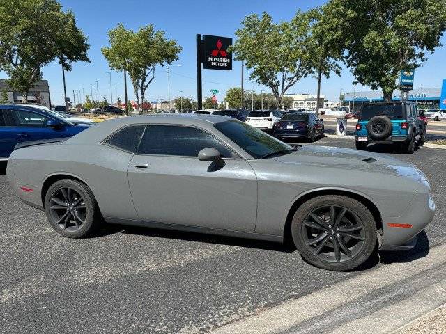 2018 Dodge Challenger SXT Plus RWD photo