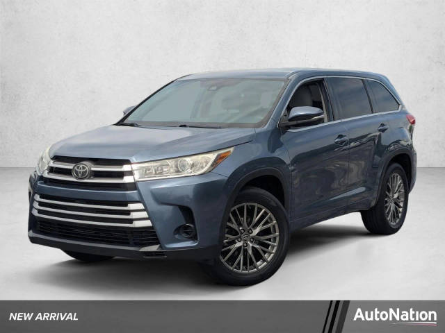 2018 Toyota Highlander LE FWD photo