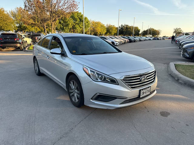 2017 Hyundai Sonata 2.4L FWD photo