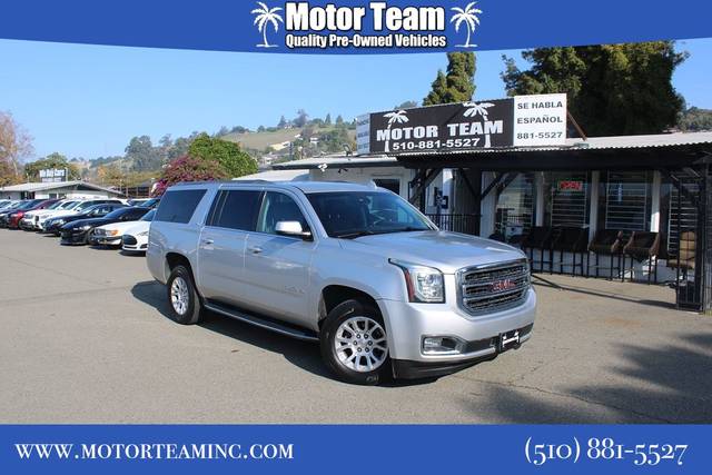 2017 GMC Yukon XL SLT 4WD photo