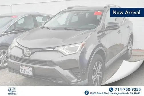 2017 Toyota RAV4 LE FWD photo