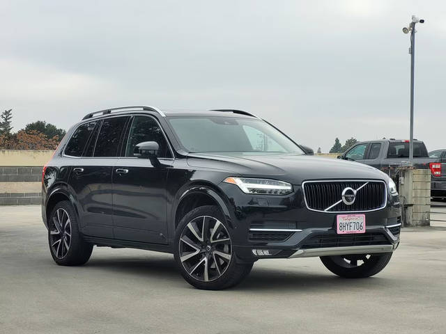 2019 Volvo XC90 Momentum AWD photo
