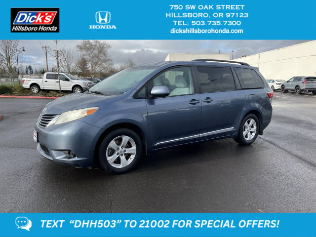 2017 Toyota Sienna LE FWD photo