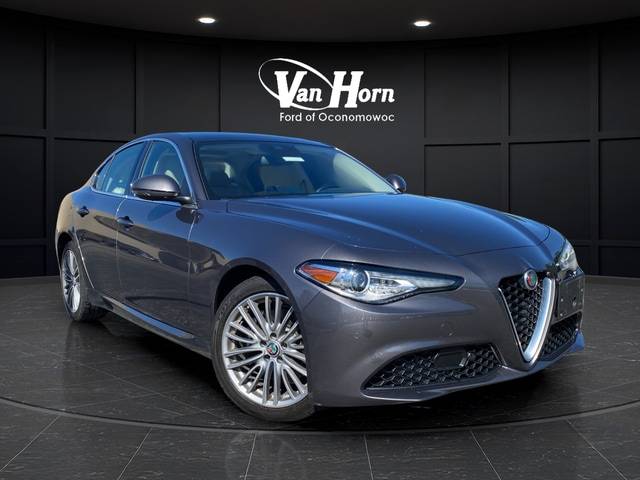 2018 Alfa Romeo Giulia Ti Lusso AWD photo