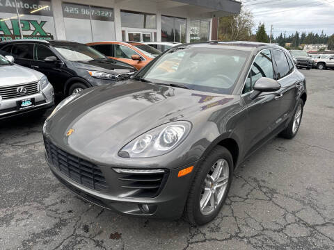 2016 Porsche Macan S AWD photo