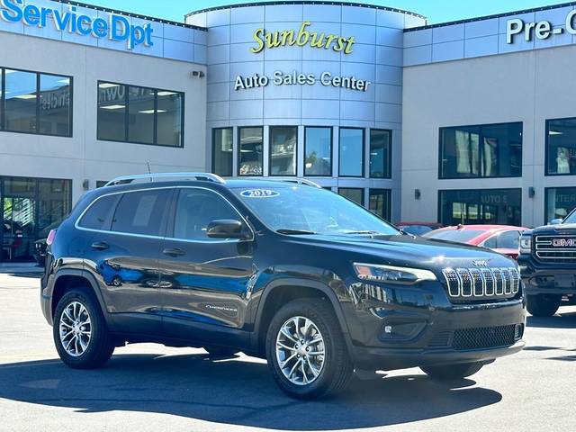 2019 Jeep Cherokee Latitude Plus 4WD photo