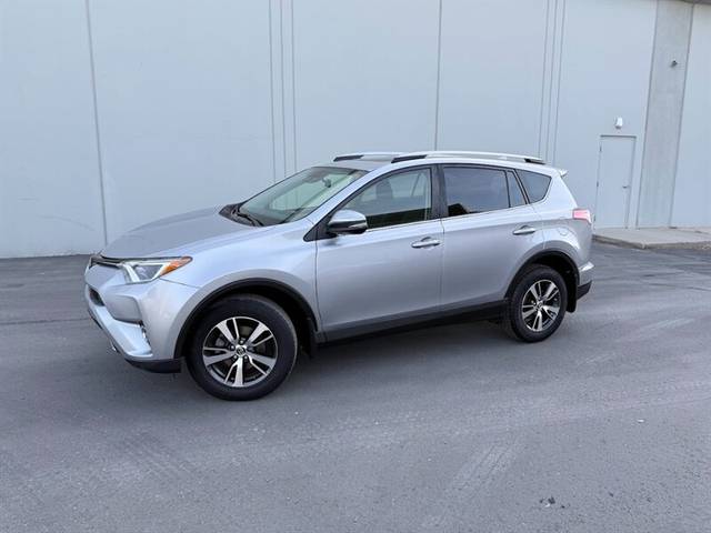 2018 Toyota RAV4 XLE AWD photo