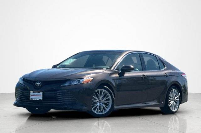2018 Toyota Camry XLE FWD photo