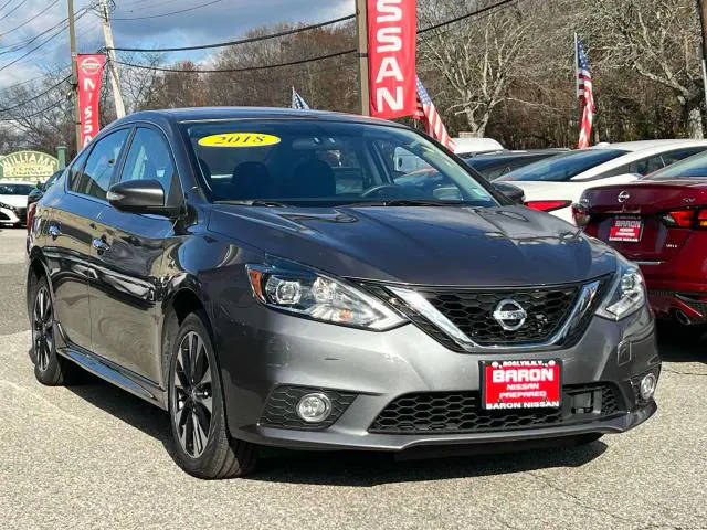 2018 Nissan Sentra SR FWD photo