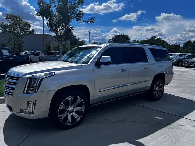 2019 Cadillac Escalade ESV Platinum 4WD photo