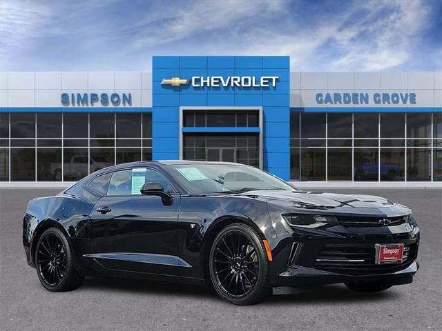 2018 Chevrolet Camaro 1LT RWD photo