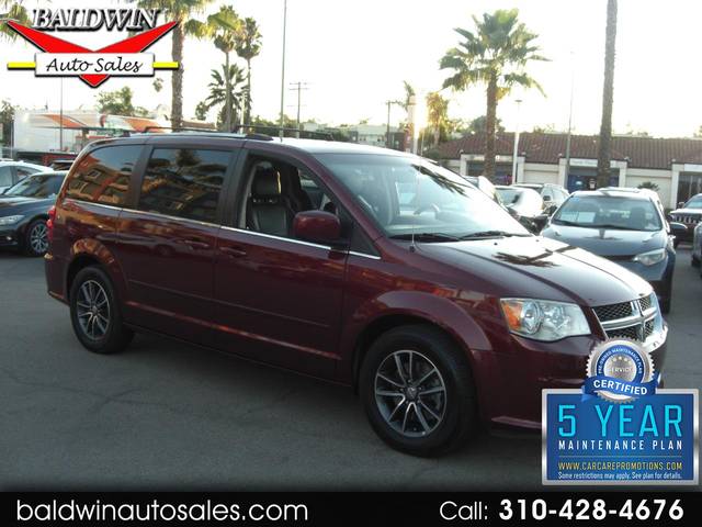 2017 Dodge Grand Caravan SXT FWD photo