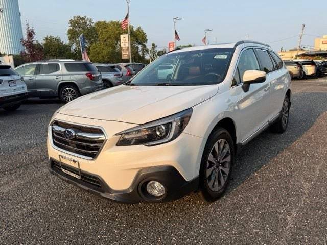 2019 Subaru Outback Touring AWD photo