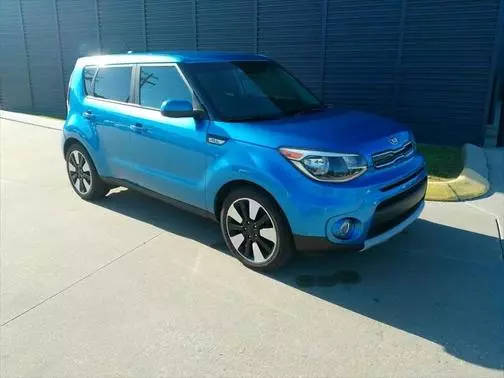 2019 Kia Soul + FWD photo