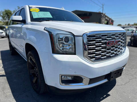 2019 GMC Yukon XL Denali 4WD photo