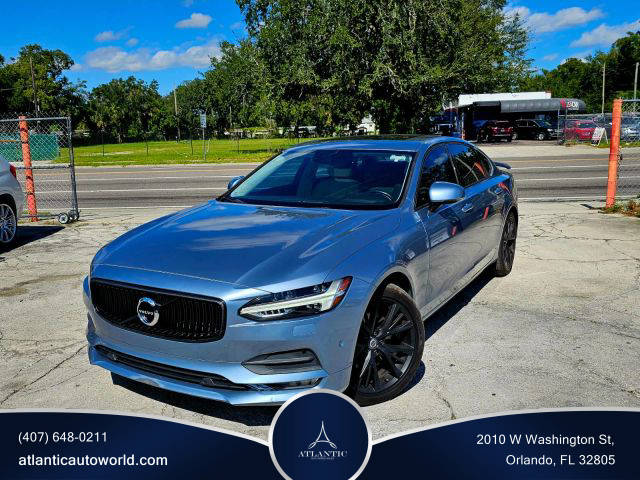 2018 Volvo S90 Momentum AWD photo