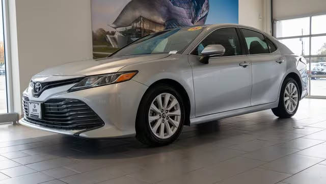 2018 Toyota Camry LE FWD photo