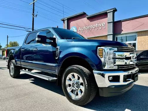 2019 Ford F-250 Super Duty LARIAT 4WD photo