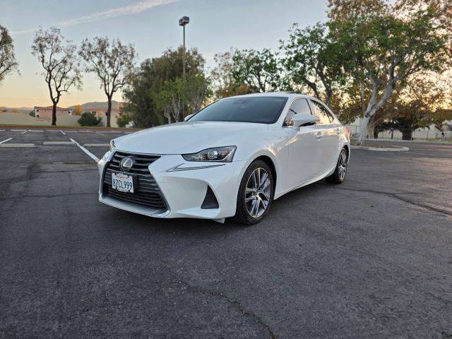 2018 Lexus IS IS 300 RWD photo
