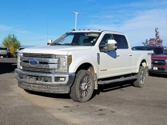 2019 Ford F-350 Super Duty LARIAT 4WD photo