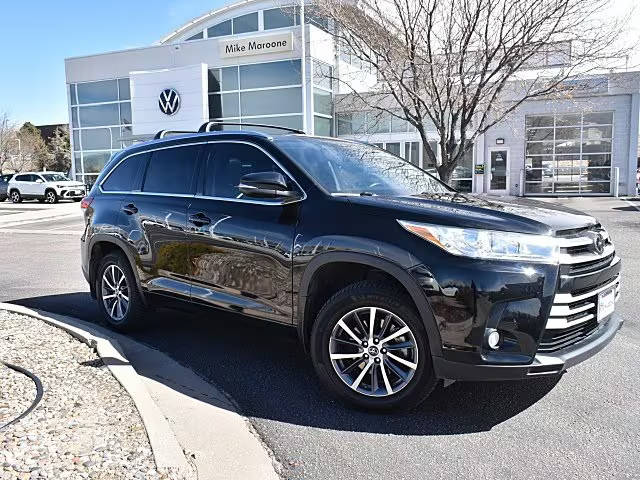 2018 Toyota Highlander XLE AWD photo