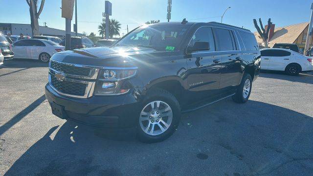 2019 Chevrolet Suburban LT 4WD photo