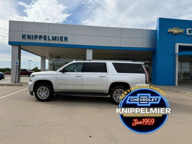 2019 Chevrolet Suburban LT 4WD photo