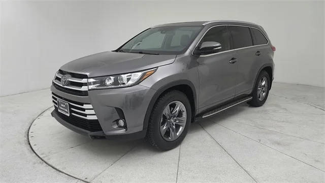 2018 Toyota Highlander Limited Platinum FWD photo