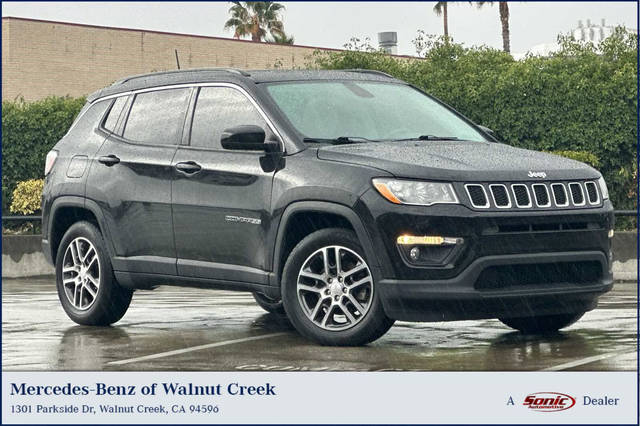 2018 Jeep Compass Latitude w/Sun/Wheel Pkg FWD photo