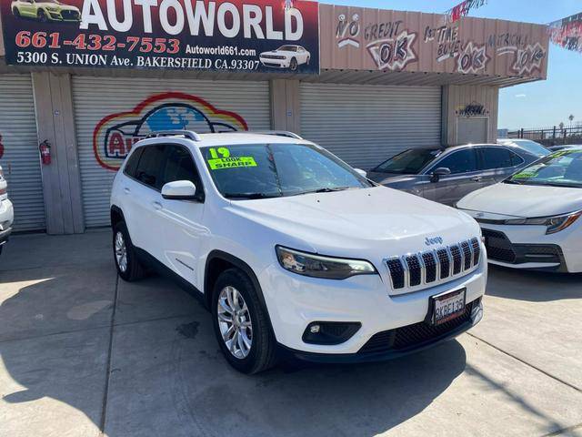 2019 Jeep Cherokee Latitude FWD photo