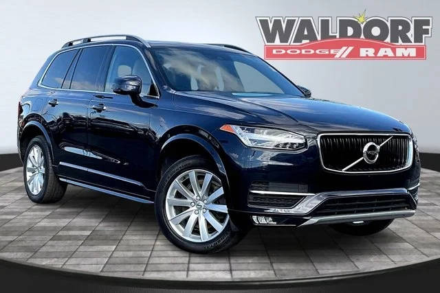 2019 Volvo XC90 Momentum AWD photo