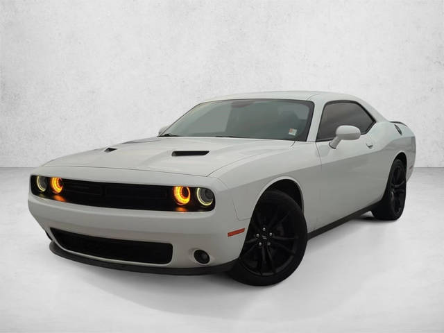 2018 Dodge Challenger SXT Plus RWD photo